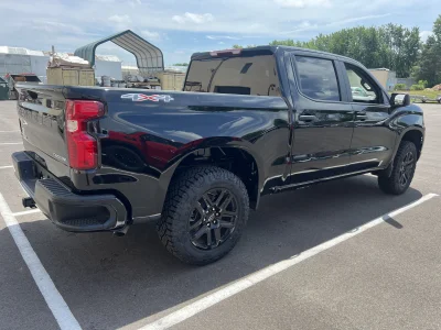 2026 CHEVY SILVERADO 1500 - LEVEL  PACKAGE - BLACK (GBA) - 2026 CHEVY SILVERADO 1500 LEVEL - Image 13 of 21