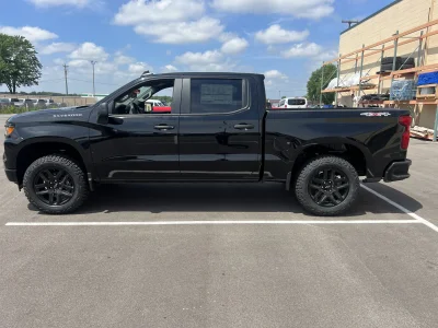 2026 CHEVY SILVERADO 1500 - LEVEL  PACKAGE - BLACK (GBA) - 2026 CHEVY SILVERADO 1500 LEVEL - Image 19 of 21