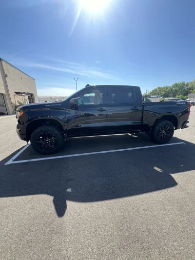 2026 CHEVY SILVERADO 1500 - LEVEL PACKAGE - BLACK (GBA) - 2026 CHEVY SILVERADO 1500 LEVEL - Image 4 of 15