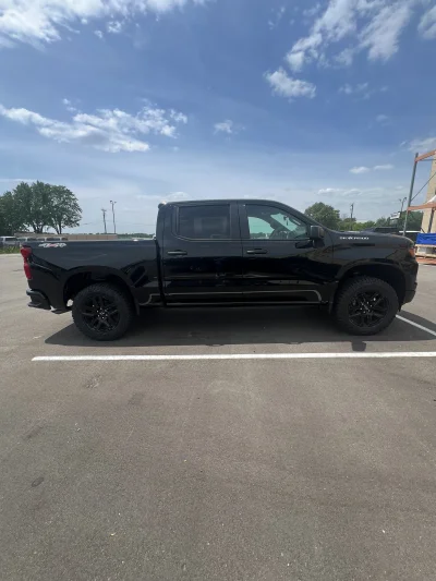 2026  CHEVY SILVERADO 1500  -  LEVEL  PACKAGE - BLACK (GBA) - 2026 CHEVY SILVERADO 1500 LEVEL - Image 13 of 15