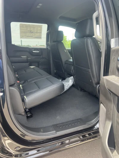 2026  CHEVY SILVERADO 1500  -  LEVEL  PACKAGE - BLACK (GBA) - 2026 CHEVY SILVERADO 1500 LEVEL - Image 8 of 15