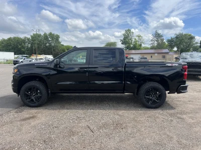 2026 CHEVY SILVERADO 1500 - LEVEL PACKAGE - BLACK (GBA) - 2026 CHEVY SILVERADO 1500 LEVEL - Image 17 of 19