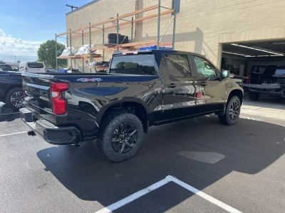 2026 CHEVY SILVERADO 1500 - LEVEL PACKAGE - BLACK (GBA) - 2026 CHEVY SILVERADO 1500 LEVEL - Image 2 of 6