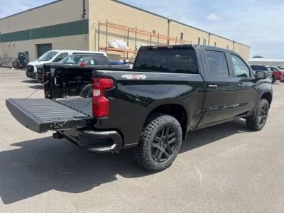 2026 CHEVY SILVERADO 1500 - LEVEL  PACKAGE - BLACK (GBA) - 2026 CHEVY SILVERADO 1500 LEVEL - Image 16 of 21