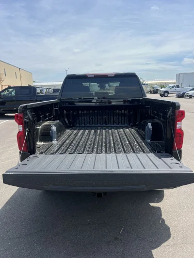 2026 CHEVY SILVERADO 1500 - LEVEL  PACKAGE - BLACK (GBA) - 2026 CHEVY SILVERADO 1500 LEVEL - Image 17 of 21