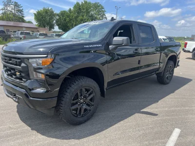 2026 CHEVY SILVERADO 1500 - LEVEL  PACKAGE - BLACK (GBA) - 2026 CHEVY SILVERADO 1500 LEVEL - Image 4 of 21