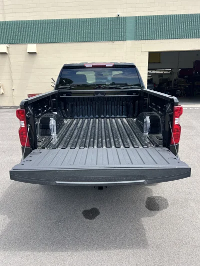 2026 CHEVY SILVERADO 1500 - LEVEL PACKAGE - BLACK (GBA) - 2026 CHEVY SILVERADO 1500 LEVEL - Image 17 of 21