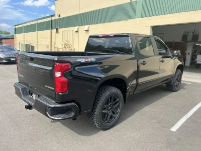 2026 CHEVY SILVERADO 1500 - LEVEL  PACKAGE - BLACK (GBA) - 2026 CHEVY SILVERADO 1500 LEVEL - Image 13 of 21