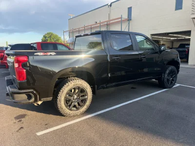 2026 CHEVY SILVERADO 1500  LEVEL  PACKAGE - BLACK (GBA) - 2026 CHEVY SILVERADO 1500 LEVEL - Image 13 of 21