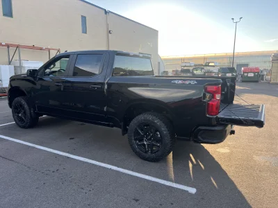 2026 CHEVY SILVERADO 1500  LEVEL  PACKAGE - BLACK (GBA) - 2026 CHEVY SILVERADO 1500 LEVEL - Image 18 of 21