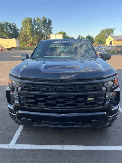 2026 CHEVY SILVERADO 1500  LEVEL  PACKAGE - BLACK (GBA) - 2026 CHEVY SILVERADO 1500 LEVEL - Image 2 of 21