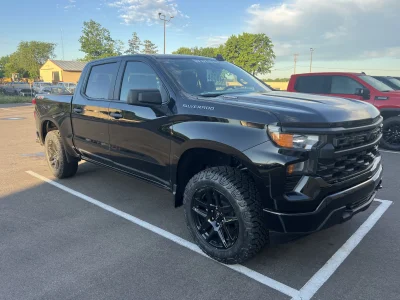 2026 CHEVY SILVERADO 1500  LEVEL  PACKAGE - BLACK (GBA) - 2026 CHEVY SILVERADO 1500 LEVEL - Image 3 of 21