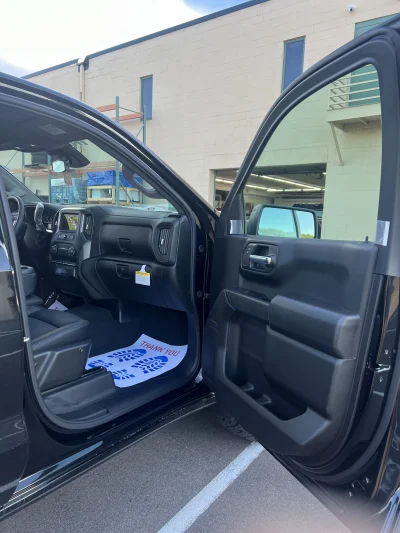 2026 CHEVY SILVERADO 1500  LEVEL  PACKAGE - BLACK (GBA) - 2026 CHEVY SILVERADO 1500 LEVEL - Image 6 of 21