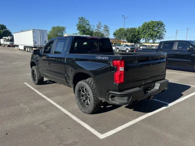 2026 CHEVY SILVERADO 1500 - LEVEL PACKAGE - BLACK (GBA) - 2026 CHEVY SILVERADO 1500 LEVEL - Image 15 of 21