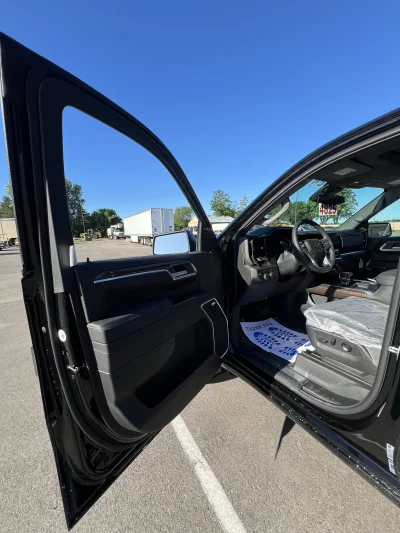 2026 CHEVY SILVERADO 1500 - LEVEL PACKAGE - BLACK (GBA) - 2026 CHEVY SILVERADO 1500 LEVEL - Image 11 of 21