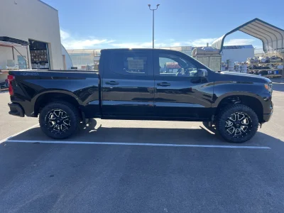 2026 CHEVY SILVERADO 1500 - LEVEL PACKAGE - BLACK (GBA) - 2026 CHEVY SILVERADO 1500 LEVEL - Image 4 of 21