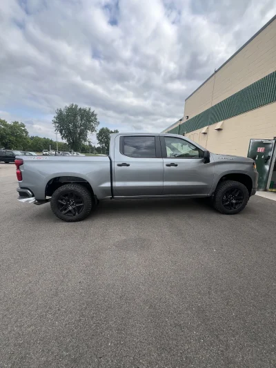 2026 CHEVY SILVERADO 1500 - LEVEL PACKAGE - STERLING GRAY (GXD) - 2026 CHEVY SILVERADO 1500 LEVEL - Image 5 of 15