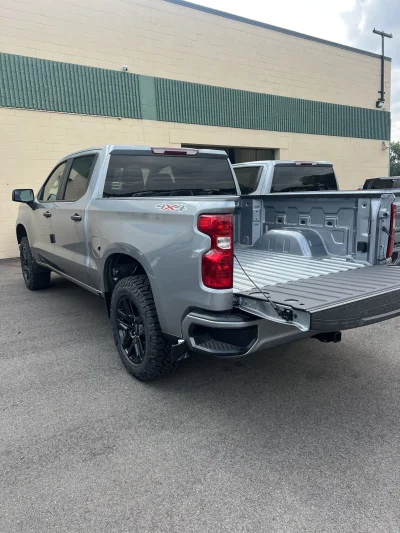 2026 CHEVY SILVERADO 1500 - LEVEL PACKAGE - STERLING GRAY (GXD) - 2026 CHEVY SILVERADO 1500 LEVEL - Image 10 of 15