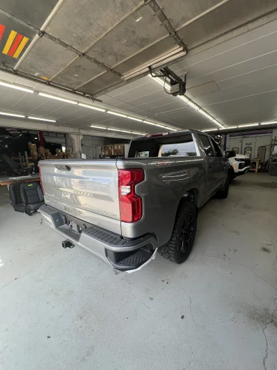 2026 CHEVY SILVERADO 1500 - LEVEL PACKAGE - STERLING GRAY (GXD) - 2026 CHEVY SILVERADO 1500 LEVEL - Image 13 of 14