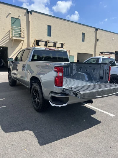 2026 CHEVY SILVERADO 1500 - LEVEL PACKAGE - STERLING GRAY (GXD) - 2026 CHEVY SILVERADO 1500 LEVEL - Image 10 of 13