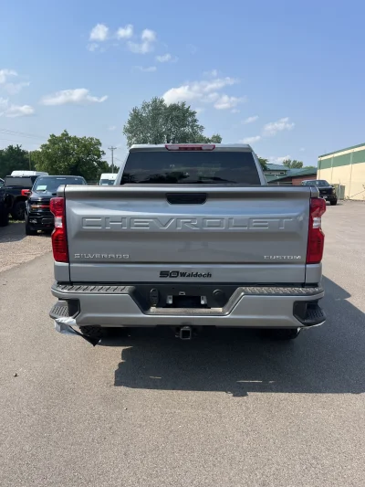 2026 CHEVY SILVERADO 1500 - LEVEL PACKAGE - STERLING GRAY (GXD) - 2026 CHEVY SILVERADO 1500 LEVEL - Image 17 of 21