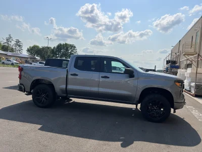 2026 CHEVY SILVERADO 1500 - LEVEL PACKAGE - STERLING GRAY (GXD) - 2026 CHEVY SILVERADO 1500 LEVEL - Image 4 of 21