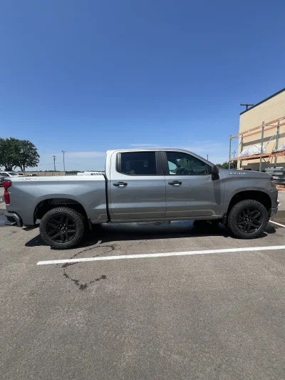 2026 CHEVY SILVERADO 1500 - LEVEL PACKAGE - STERLING GRAY (GXD) - 2026 CHEVY SILVERADO 1500 LEVEL - Image 5 of 15