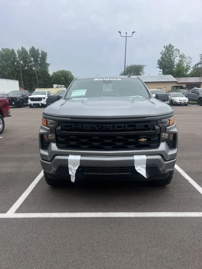 2026 CHEVY SILVERADO 1500 - LEVEL PACKAGE - STERLING GRAY (GXD) - 2026 CHEVY SILVERADO 1500 LEVEL - Image 2 of 15
