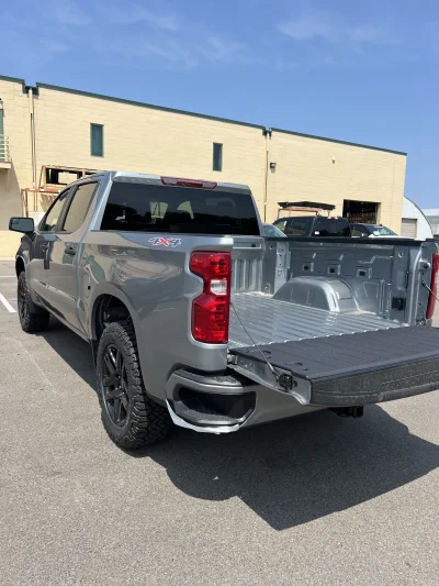 2026 CHEVY SILVERADO 1500 - LEVEL PACKAGE - STERLING GRAY (GXD) - 2026 CHEVY SILVERADO 1500 LEVEL - Image 10 of 15