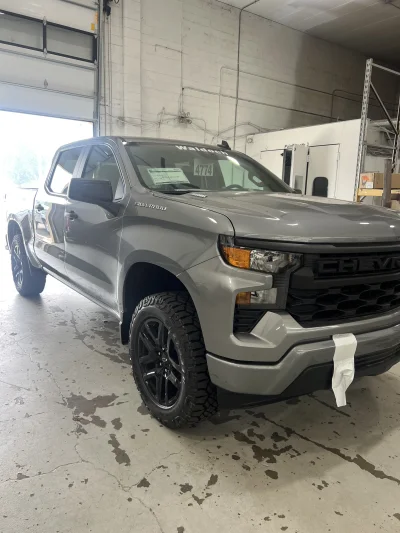 2026 CHEVY SILVERADO 1500 - LEVEL PACKAGE - STERLING GRAY (GXD) - 2026 CHEVY SILVERADO 1500 LEVEL - Image 3 of 15