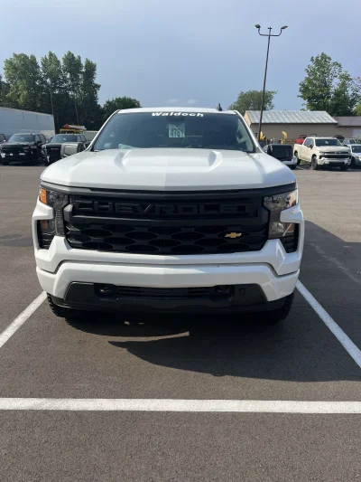 2026 CHEVY SILVERADO 1500 - LEVEL PACKAGE - SUMMIT WHITE (GAZ) - 2026 CHEVY SILVERADO 1500 LEVEL - Image 2 of 15