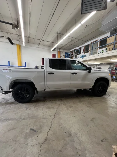 2026 CHEVY SILVERADO 1500 - LEVEL PACKAGE - SUMMIT WHITE (GAZ) - 2026 CHEVY SILVERADO 1500 LEVEL - Image 5 of 15