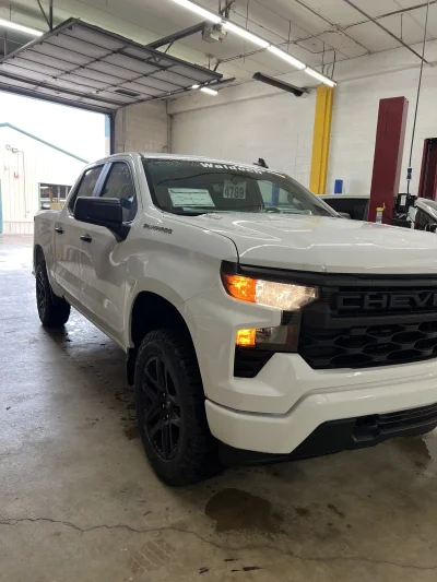 2026 CHEVY SILVERADO 1500 - LEVEL PACKAGE - SUMMIT WHITE (GAZ) - 2026 CHEVY SILVERADO 1500 LEVEL - Image 2 of 15
