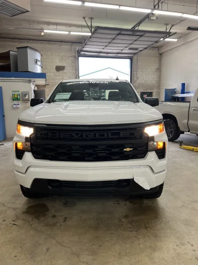 2026 CHEVY SILVERADO 1500 - LEVEL PACKAGE - SUMMIT WHITE (GAZ) - 2026 CHEVY SILVERADO 1500 LEVEL - Image 3 of 15