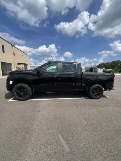 2026 CHEVY SILVERADO 1500 - LEVEL PACKAGE - BLACK (GBA) - 2026 CHEVY SILVERADO 1500 LEVEL - Image 4 of 14