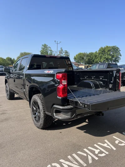 2026 CHEVY SILVERADO 1500 - LEVEL PACKAGE - BLACK (GBA) - 2026 CHEVY SILVERADO 1500 LEVEL - Image 10 of 15
