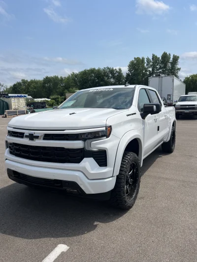 2026 CHEVY SILVERADO 1500 - LEVEL PACKAGE - SUMMIT WHITE (GAZ) - 2026 CHEVY SILVERADO 1500 LEVEL - Image 3 of 15