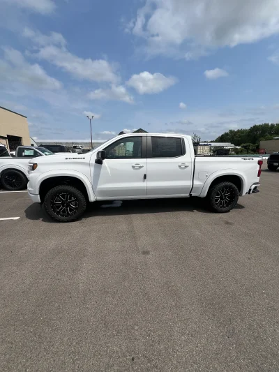 2026 CHEVY SILVERADO 1500 - LEVEL PACKAGE - SUMMIT WHITE (GAZ) - 2026 CHEVY SILVERADO 1500 LEVEL - Image 4 of 15