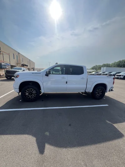 2026 CHEVY SILVERADO 1500 - LEVEL PACKAGE - SUMMIT WHITE (GAZ) - 2026 CHEVY SILVERADO 1500 LEVEL - Image 4 of 15