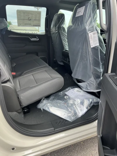 2026 CHEVY SILVERADO 1500 - LEVEL PACKAGE - WHITE SANDS (G42) - 2026 CHEVY SILVERADO 1500 LEVEL - Image 9 of 15