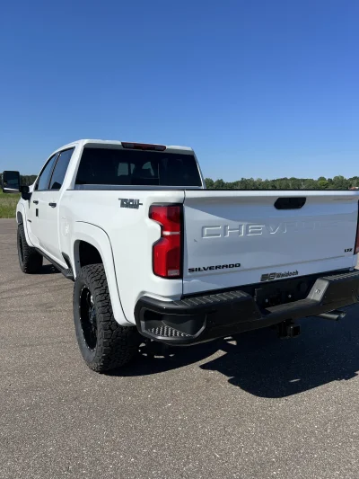 2026 CHEVY SILVERADO 2500 - LEVEL PACKAGE - SUMMIT WHITE (GAZ) - 2026 CHEVY SILVERADO 1500 LEVEL - Image 17 of 19