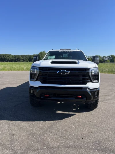 2026 CHEVY SILVERADO 2500 - LEVEL PACKAGE - SUMMIT WHITE (GAZ) - 2026 CHEVY SILVERADO 1500 LEVEL - Image 2 of 19