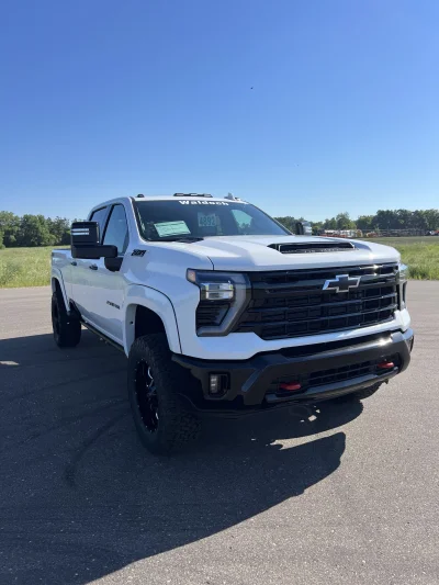 2026 CHEVY SILVERADO 2500 - LEVEL PACKAGE - SUMMIT WHITE (GAZ) - 2026 CHEVY SILVERADO 1500 LEVEL - Image 3 of 19