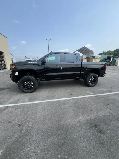 2026 CHEVY SILVERADO 1500 - LIFT PACKAGE - BLACK (GBA) - 2026 CHEVY SILVERADO 1500 LIFT - Image 4 of 15