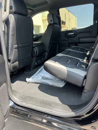2026 CHEVY SILVERADO 1500 - BASIC PACKAGE - BLACK (GBA) - 2026 CHEVY SILVERADO 1500 LIFT - Image 6 of 15