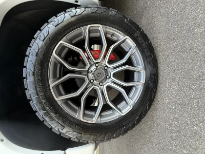 CUSTOM CHEVY 1500 WITH TUXEDO BLACK TOP M80X BY WALDOCH 2026 WHITE TRUCK - 2026 CHEVY SILVERADO 1500 M80X - Image 5 of 13
