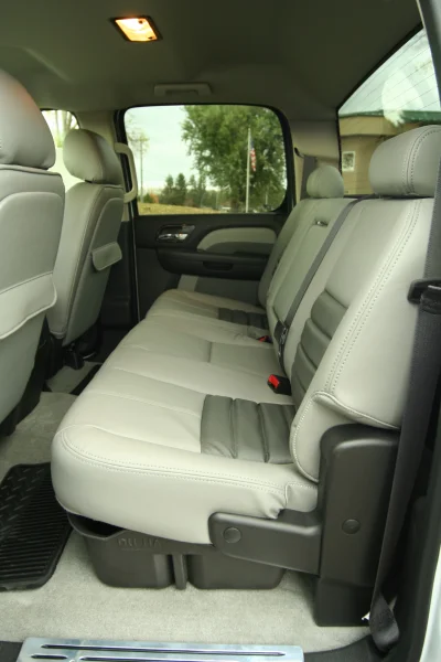 REAR SEATS - 2014 CHEVY  CUSTOM - Image 2 of 13