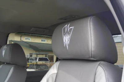 REAR SEATS - 2014 CHEVY  CUSTOM - Image 9 of 13