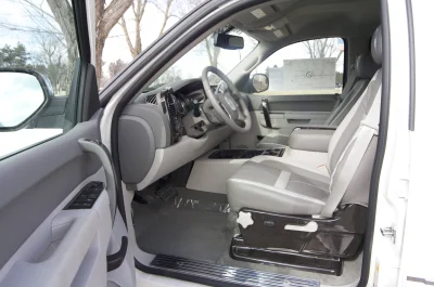 FRONT SEATS - 2014 CHEVY  CUSTOM - Image 19 of 27