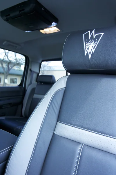 FRONT SEATS - 2014 CHEVY  CUSTOM - Image 21 of 27